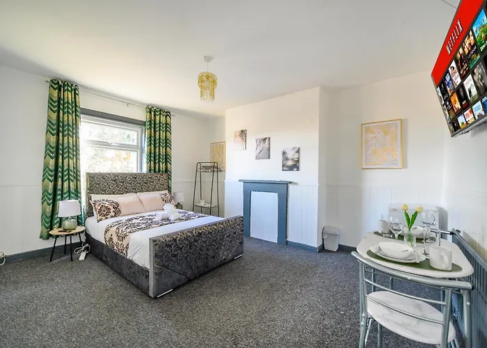 -ra27a- For Your Relaxed, Cosy Stay, Free Parking *