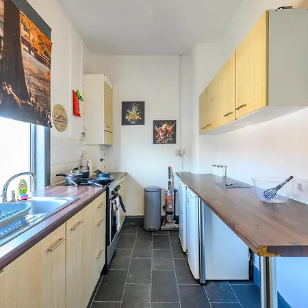 -ra27a- For Your Relaxed, Cosy Stay, Free Parking *